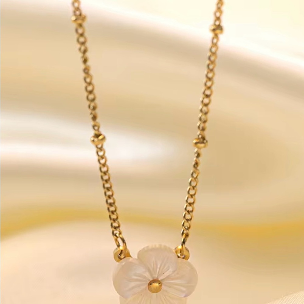 18K Gold Plated Chain Necklace with White Flower Pendant - Women Jewelry